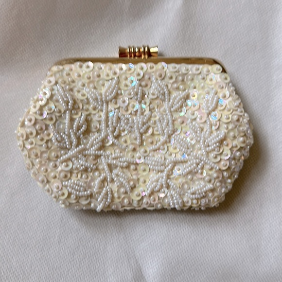 Vintage Hand Beaded Coin Purse - Picture 1 of 6